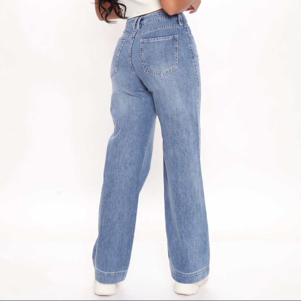 Fashion Nova Malibu Classic Wide Leg Medium Wash Women’s Denim Jeans ✨